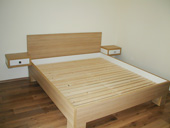 manželská postel